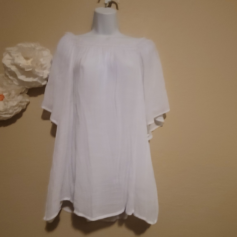 3X Flowy Gauzy White Top